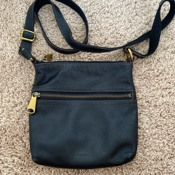 Fossil Voyager Small Crossbody Leather Bag - Picture 6 of 14
